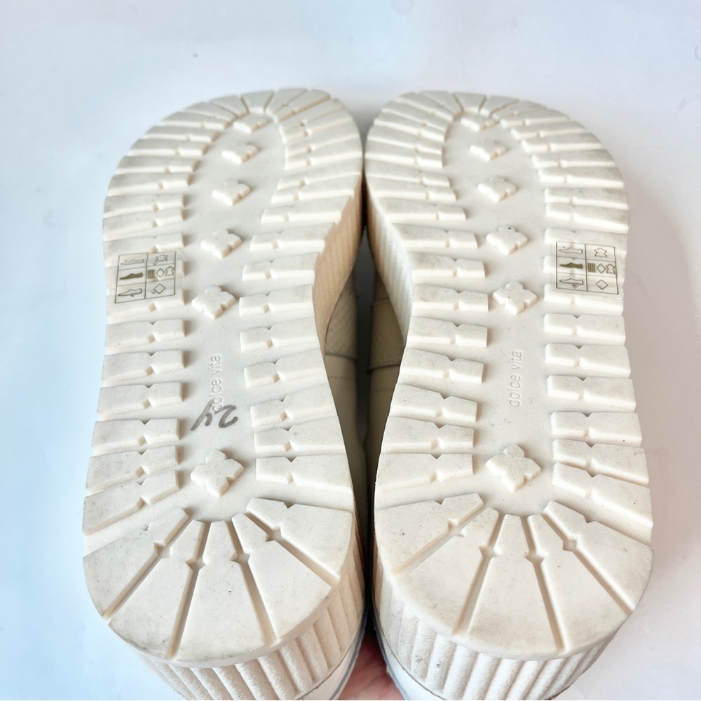 Dolce Vita Women's Tiger Lace Up Platform Sneakers - Picture 8 of 9